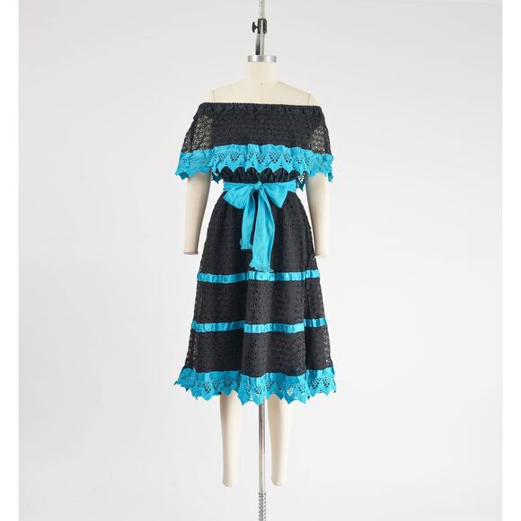 Vintage 80s Lace Mexican Black and Blue Boho Off the Shoulder Peasant Dress S M - Picture 2 of 8